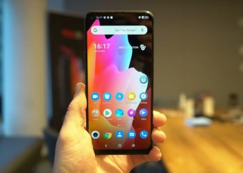 TCL 10L Review: Best Budget Android Smartphone Under $250