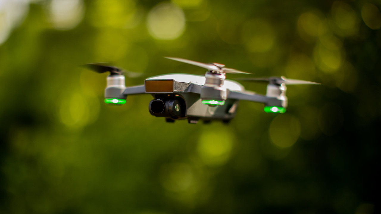 Top 5 Best Drones Under $300 for Beginner Pilots in 2020 | Gears Deals